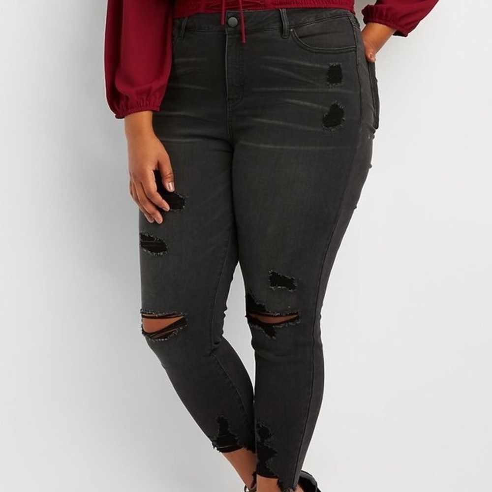 Charlotte Russe Refuge Distressed Jeans